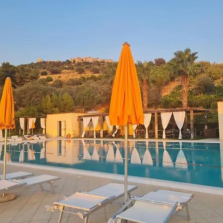 Mineo Townhouse With Incredible Views Of Mt Etna Villa Exterior photo