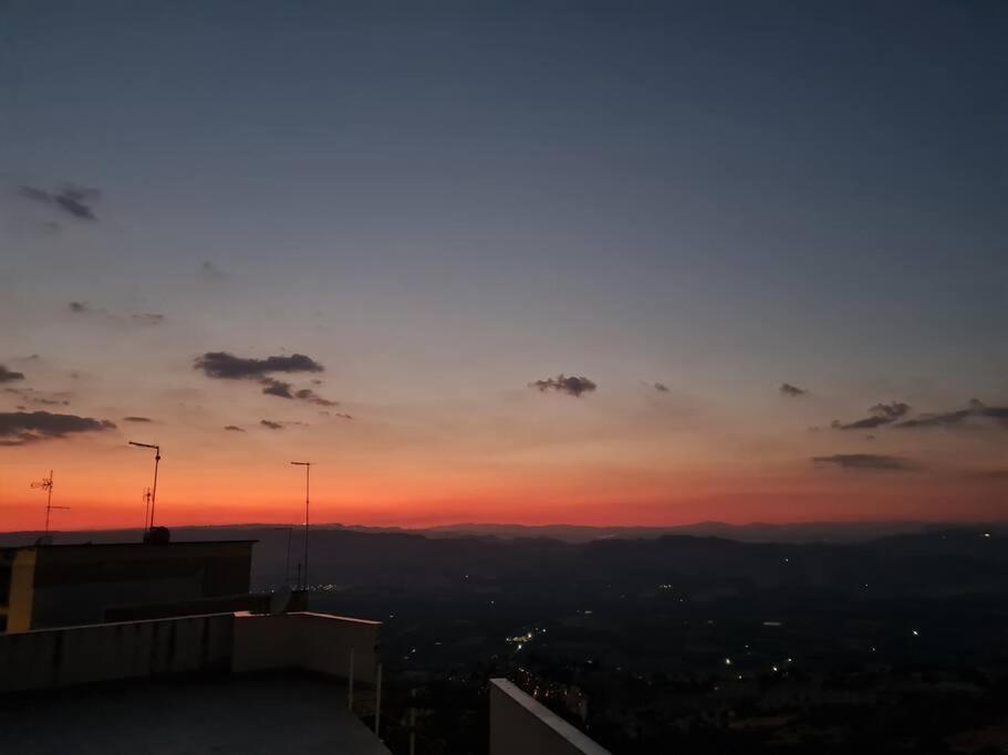 Townhouse With Incredible Views Of Mt Etna *