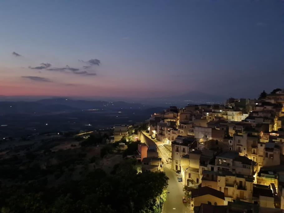 Townhouse With Incredible Views Of Mt Etna * Mineo